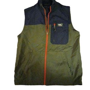 L.L. Bean Small Regular men's vest.